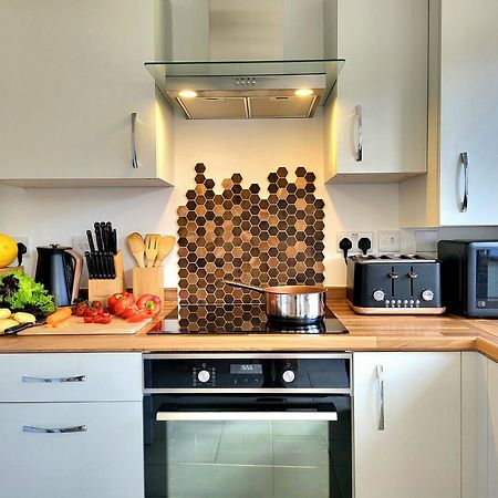 Seaside Beach Themed Home With Garden And Driveway Lytham St Annes Zewnętrze zdjęcie