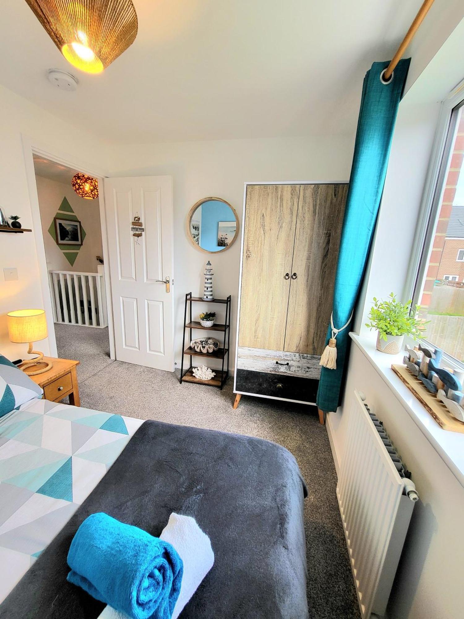 Seaside Beach Themed Home With Garden And Driveway Lytham St Annes Zewnętrze zdjęcie
